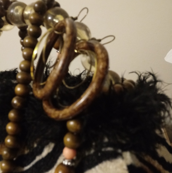 NWOT Wooden earring - Picture 2 of 3